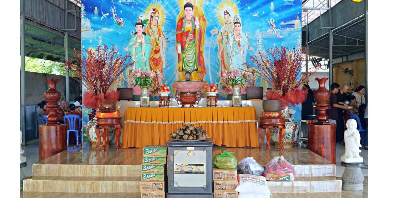 Thường trực Ban Trị Sự Phật Giáo huyện Hòa Bình thăm và cúng dường 03 trường hạ tỉnh Bạc Liêu